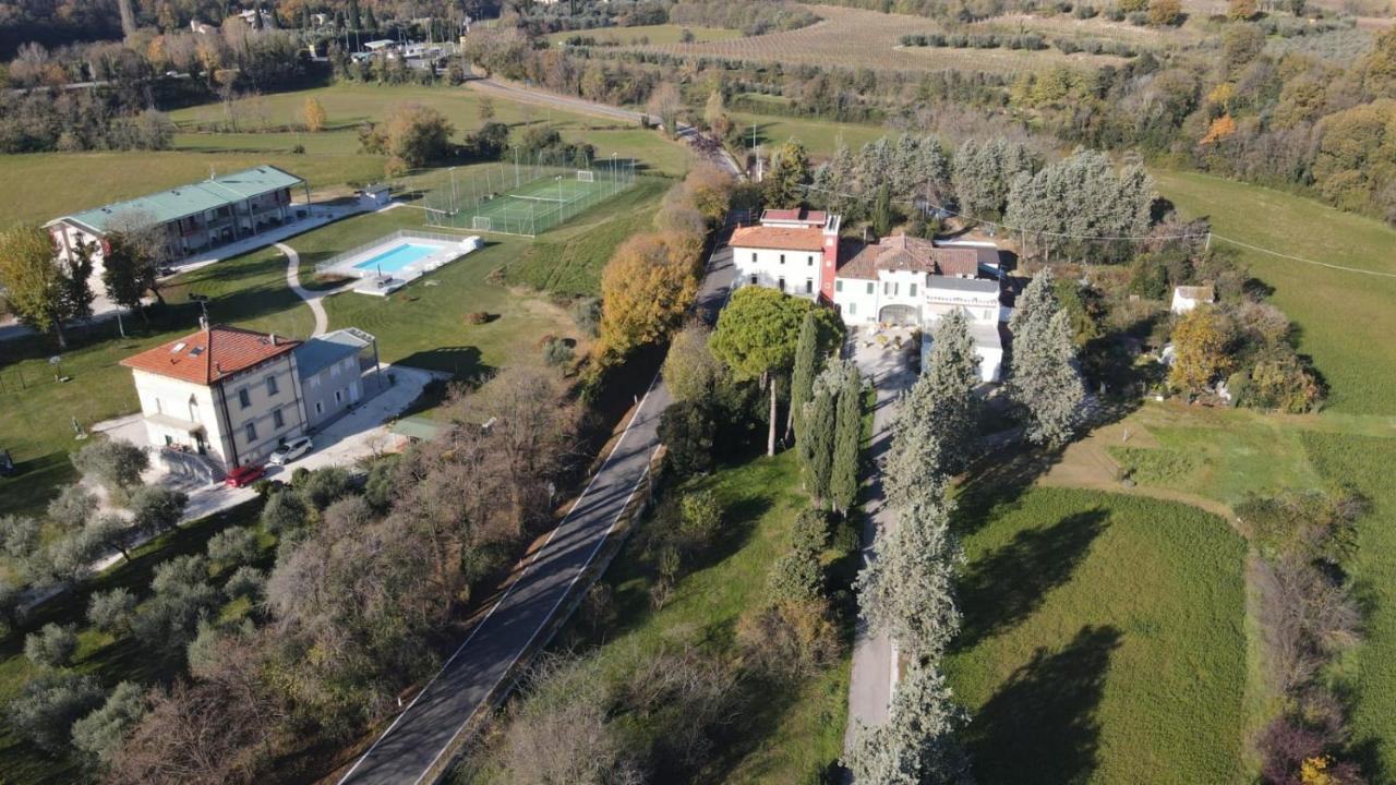 Country Esmera Apartment Desenzano del Garda